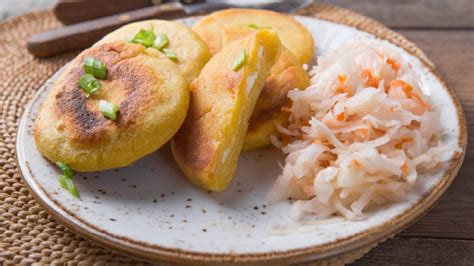 What is Pupusa? (Complete Guide) | UTS