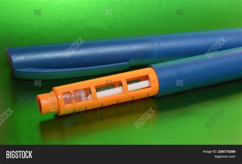 Syringe Pen Image & Photo (Free Trial) | Bigstock