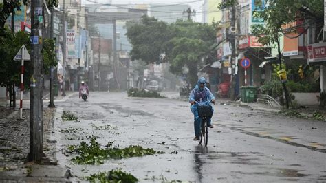 Vietnam: Typhoon Molave leaves at least 25 dead and scores missing - CNN