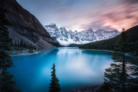 Visiting Canada's Moraine Lake | Photography Guide