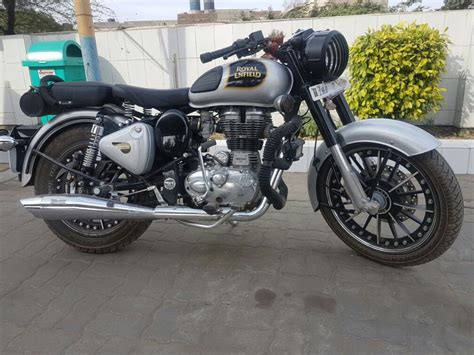 Bullet Classic 350 Images : Royal Enfield Classic 350 S launched in ...