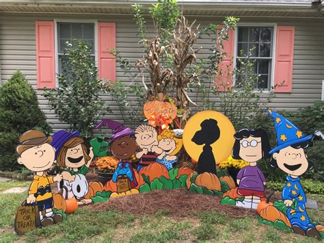 Peanuts Halloween party yard art. Hand painted Display | Etsy