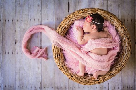 Creative Newborn Photography Ideas