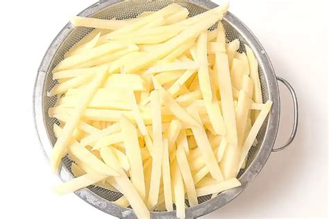 Double Frying French Fries - Secret To Crispy Fries Or A Waste Of Time?