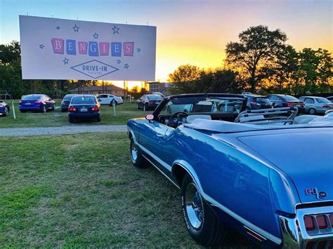 Best Drive-In Movie Theaters In the US: Places to Watch Movies Outside ...