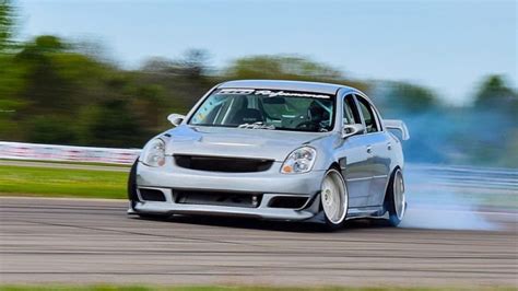 Infiniti G35 is a more luxurious Nissan 350Z. But, is it a better drift ...