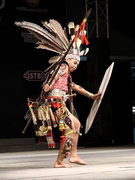 Sarawak Traditional Costume and Handicraft: Orang Ulu