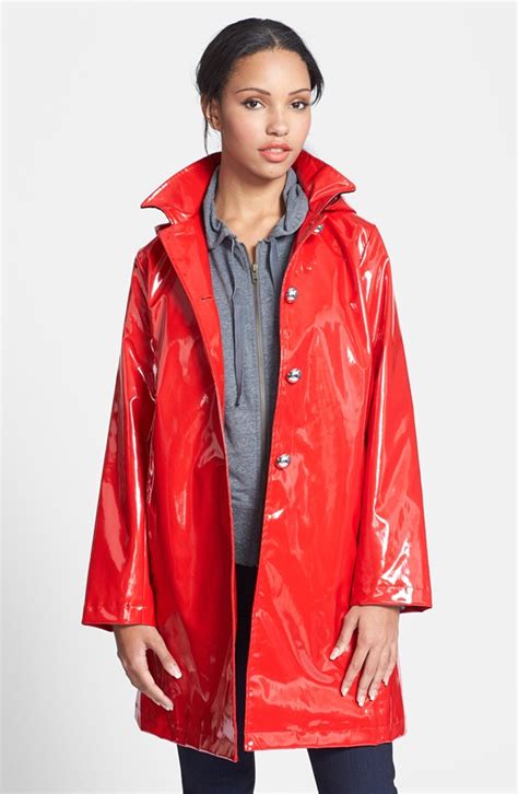 3 Types Of Raincoats That Will Make You Look Gorgeous In The Rain