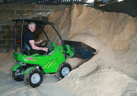 YORKSHIRE DAIRY GOAT FARMER SAYS AVANT MACHINES ARE PEFECT FOR HIS ...