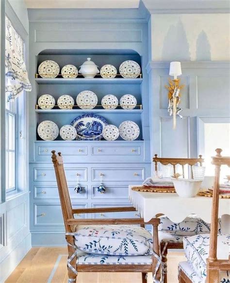 The Coastal Grandmother Decor Style Guide | Dining room small, Coastal ...