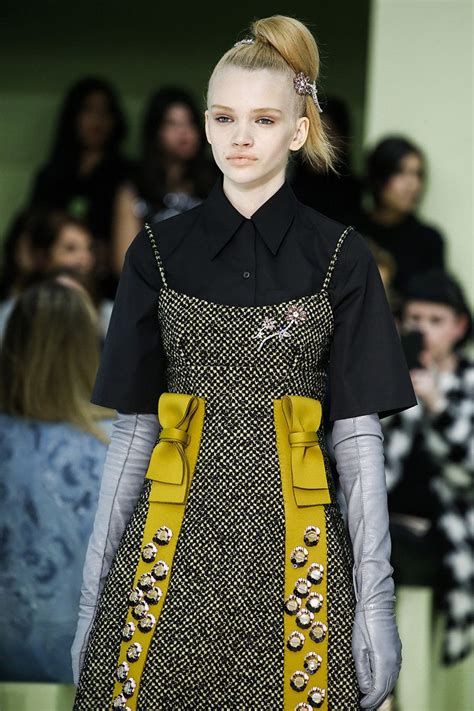 Prada Fall 2015 RTW Runway | Fashion, Fashion inspiration design ...