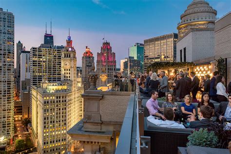 The elegant rooftop bar at London House - North Park