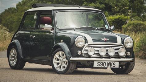 2000 Rover Mini Cooper S Works 90 VIN: SAXXNNAZEYD179334 - CLASSIC.COM