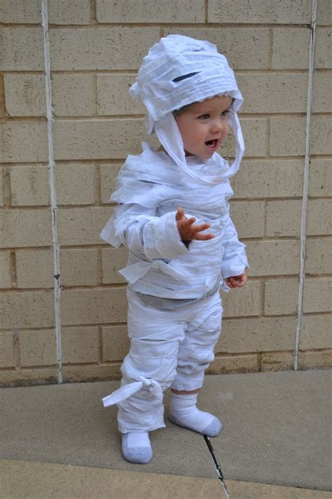 How To Make An Easy, No-Sew, Child's Mummy Costume | Halloween kostuum ...