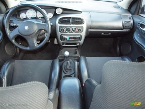 2005 Dodge Neon Interior