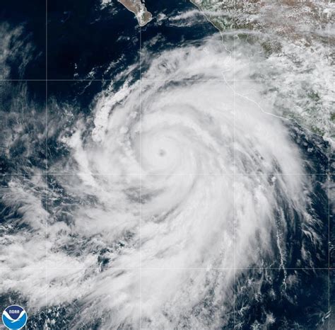 Hurricane Hilary 2023: Category 4 storm path has California bracing for ...