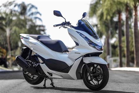 Honda PCX 2023: o que mudou na scooter mais vendida do Brasil?