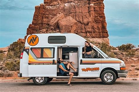 What is a Campervan and How Does it Differ from a Motorhome?