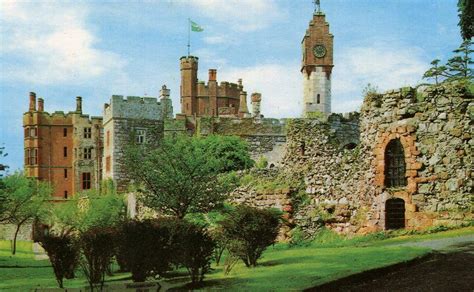 Ruthin Castle | Castle, Haunted hotel, Medieval castle