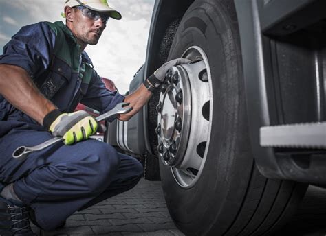 Roadside Tire Repair Service for Trucks and Trailers