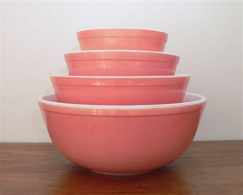 Vintage Pyrex pink mixing bowls set of four 4