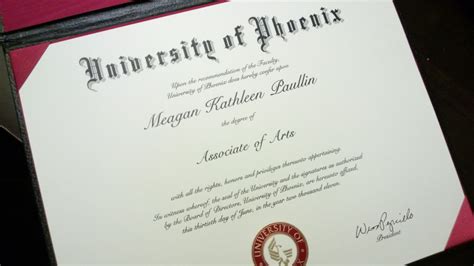 How I Earned My Degree Online with University of Phoenix – #LetsGetToWork