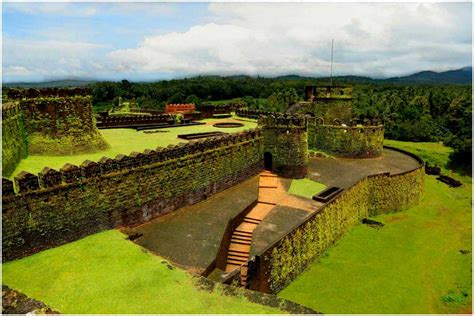 Mirjan Fort, Kumta | Timings, History, Images