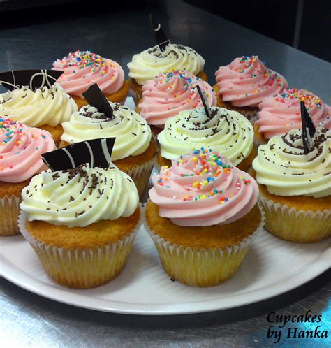 Magnolia Bakery Vanilla Cupcakes Recipe - Food.com