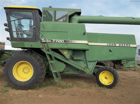 1982 John Deere 7720 Combines - John Deere MachineFinder