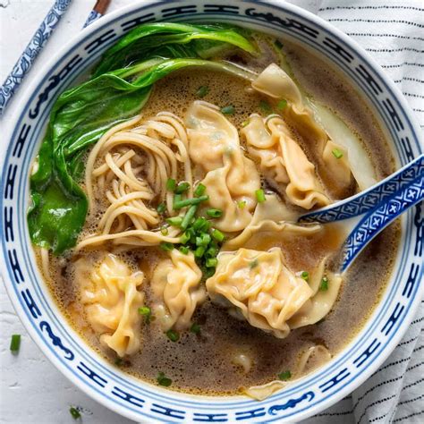 Easy Wonton Noodle Soup - El Mundo Eats