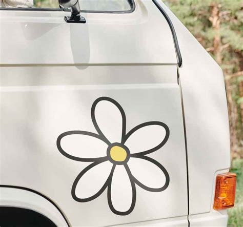 White daisy flower car sticker - TenStickers