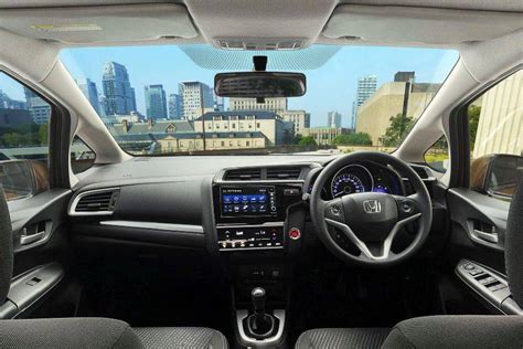 Gambar Honda WRV - Lihat Foto Interior & Eksterior | Oto