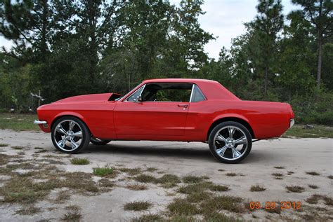 Are those 18" wheels on this 68 Mustang?