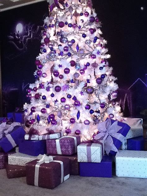 My head..is...going to...explode. I WANT THIS TREE! | Purple christmas ...