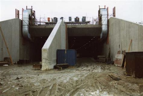 Media Gallery | Conwy Tunnel (Conwy, 1991) | Structurae