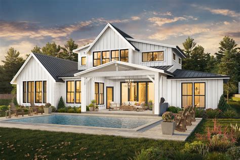 Luxury Two Story Modern Farmhouse Style House Plan Plan | designinte.com