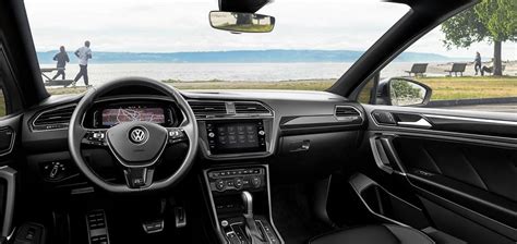 2021 Volkswagen Tiguan Interior Features & Dimensions | Volkswagen of ...