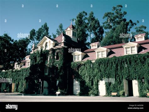 Inglenook winery hi-res stock photography and images - Alamy