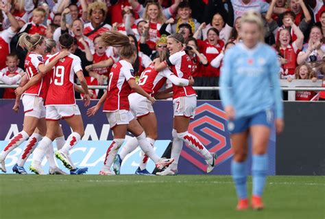 Arsenal inflict first WSL defeat on Man City as…