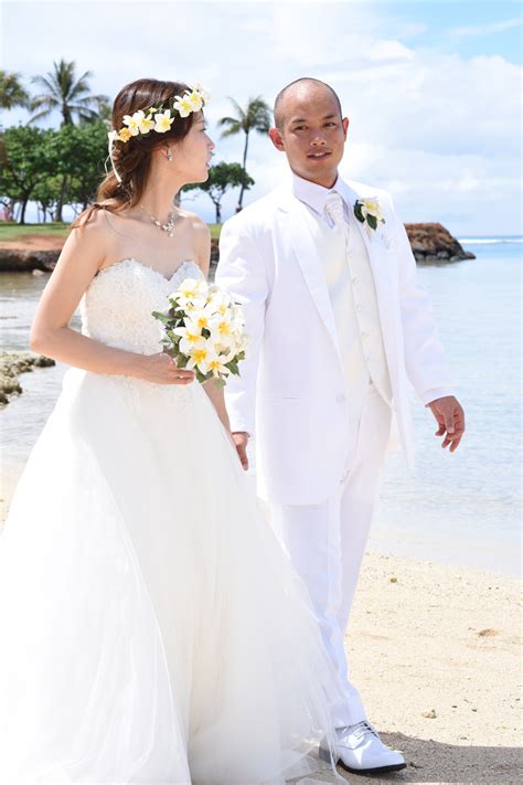 Waikiki Weddings: Magic Island Stroll