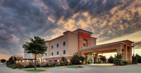 Hampton Inn Vernon £97. Vernon Hotel Deals & Reviews - KAYAK