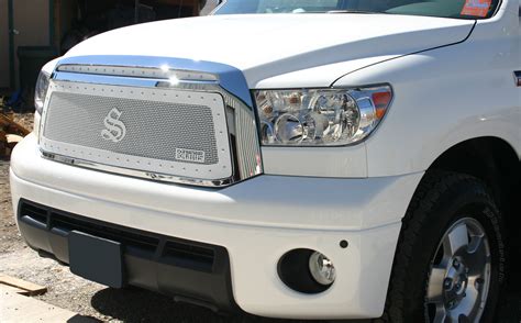 Status Grill Toyota - Custom Truck Accessories