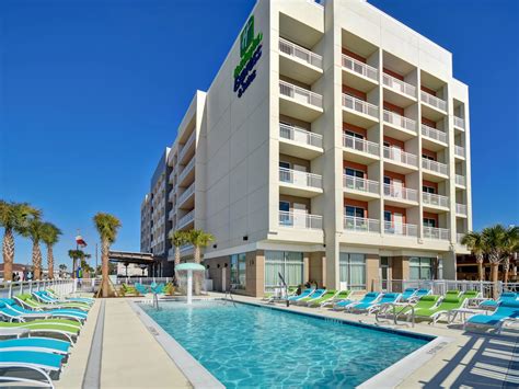 Beachfront Hotels In Galveston, TX | Holiday Inn Express & Suites ...