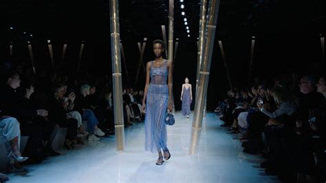 The Giorgio Armani Spring Summer 2023 Womenswear Fashion Show - Defile ...