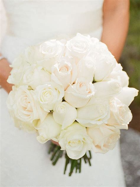 20 Romantic White Wedding Bouquet Ideas