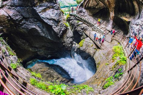 The Lauterbrunnen Waterfall Hike: A Guide - Polkadot Passport