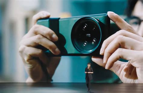 Xiaomi 13 Ultra: Official camera accessory kit turns new flagship into ...