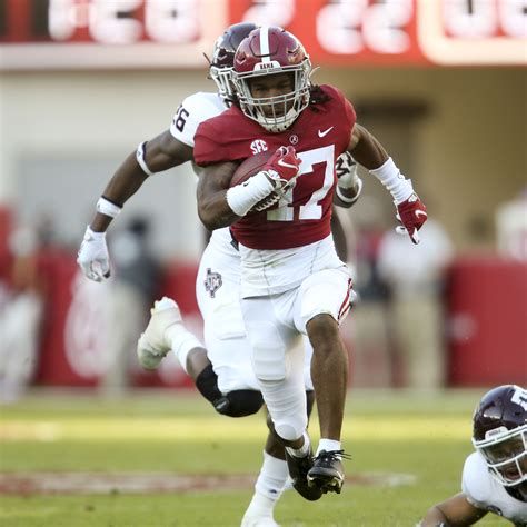 Alabama WR Jaylen Waddle Done For Year