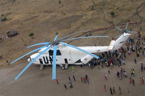 A Mil Mi-26 the world's biggest helicopter (1280 x 853). | Helicopter ...