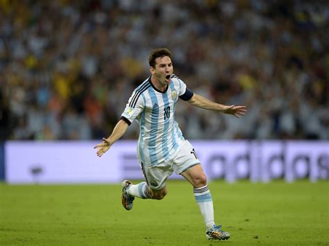 1400x1050 Resolution Lionel Messi 4k Celebration 1400x1050 Resolution ...